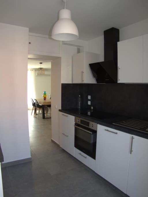 Appartement Terre Et Mer Hyères Exterior foto