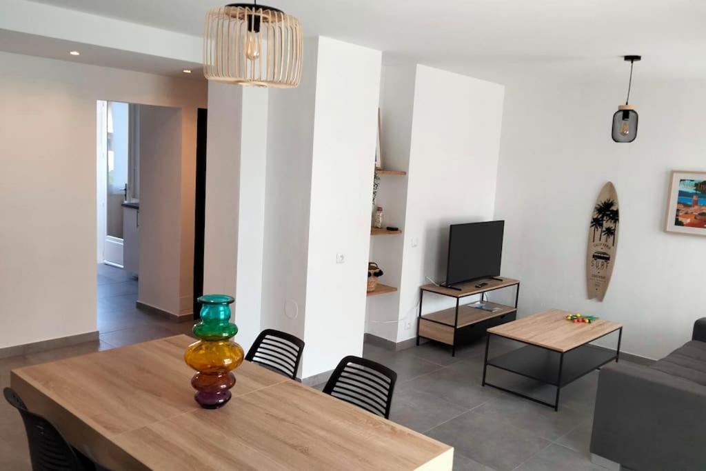 Appartement Terre Et Mer Hyères Exterior foto